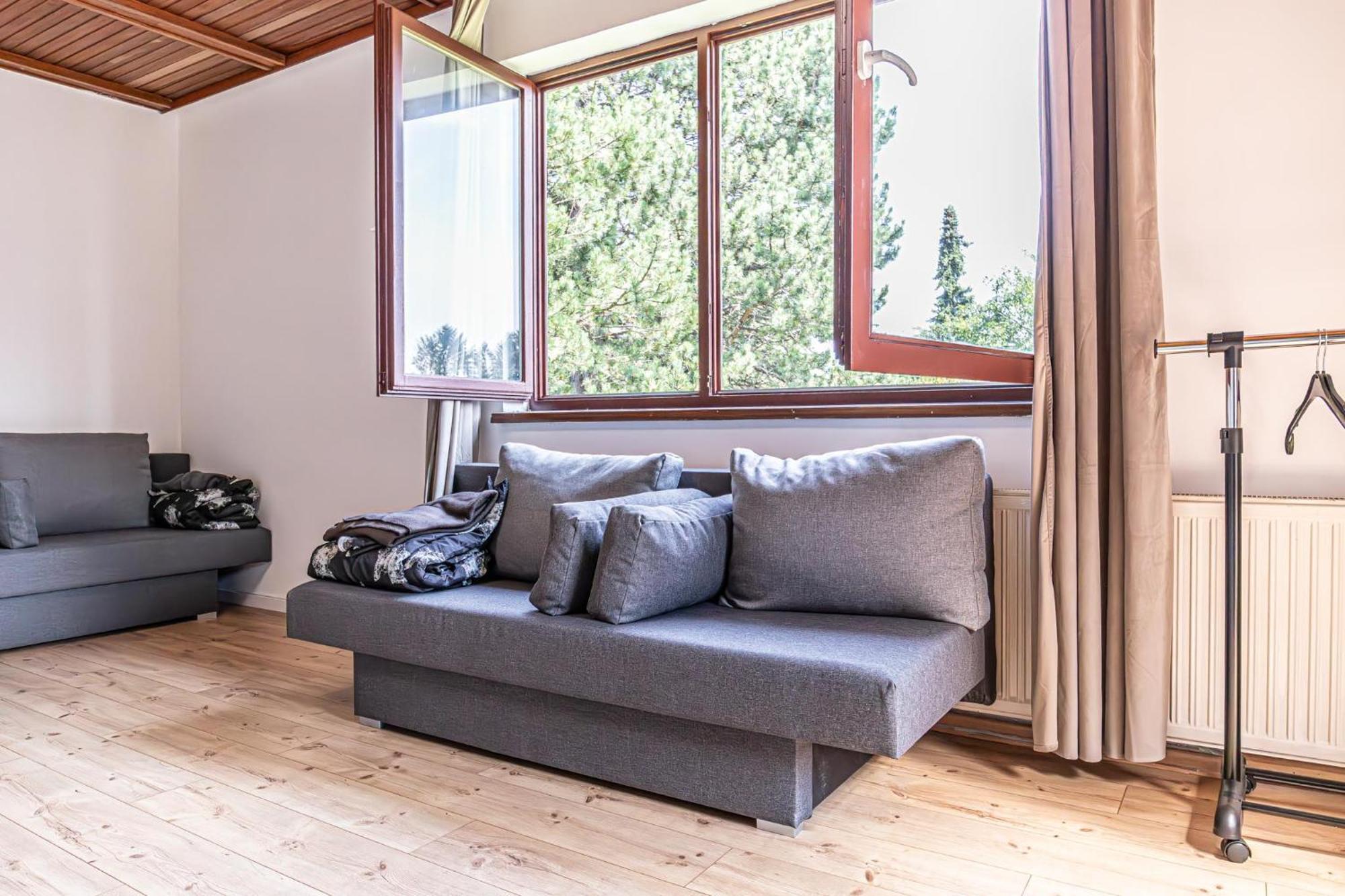 Comfy Rooms In Shared Villa With Terrace And Garden Виена Екстериор снимка