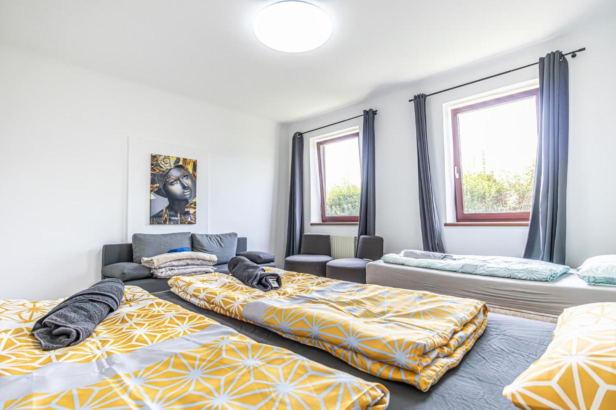 Comfy Rooms In Shared Villa With Terrace And Garden Виена Екстериор снимка