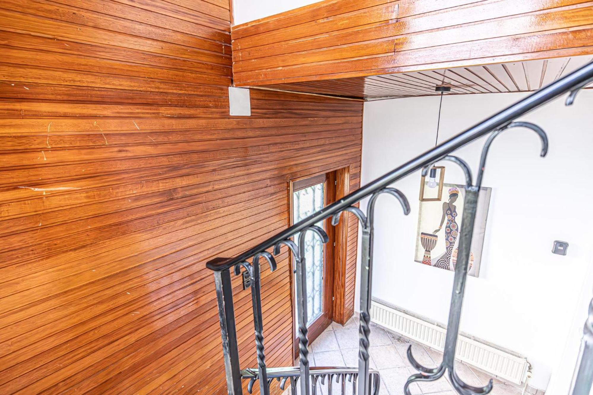 Comfy Rooms In Shared Villa With Terrace And Garden Виена Екстериор снимка